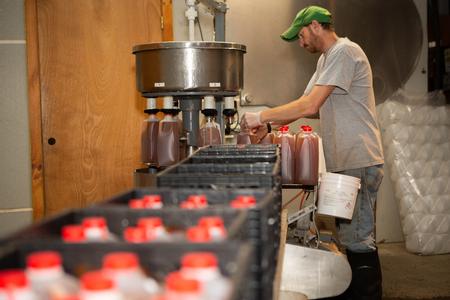 Filling Cider